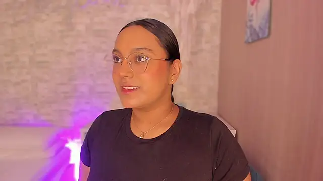 ellamontoya online show from February 9, 2025, 5:19 am