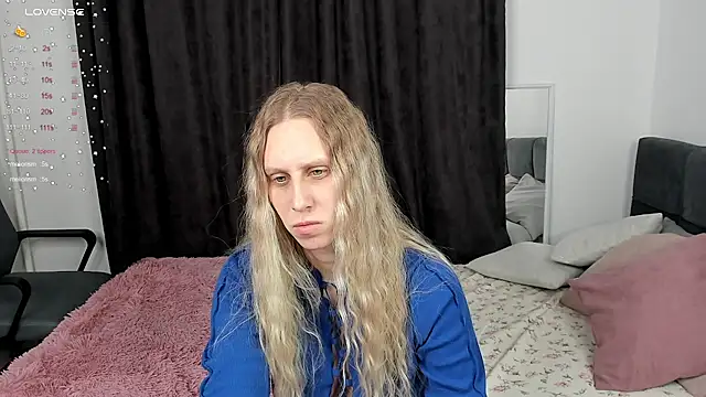 miissblonde online show from February 26, 2025, 2:04 am