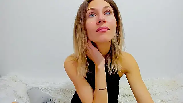 Mona Cruz online show from January 12, 2025, 5:24 am