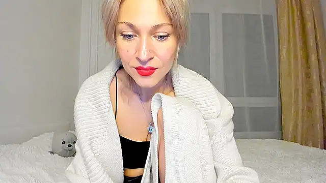 Mona Cruz online show from March 10, 2025, 7:40 pm