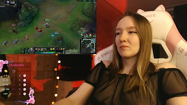 MoonlishSiren online show from October 24, 2025, 8:16 pm