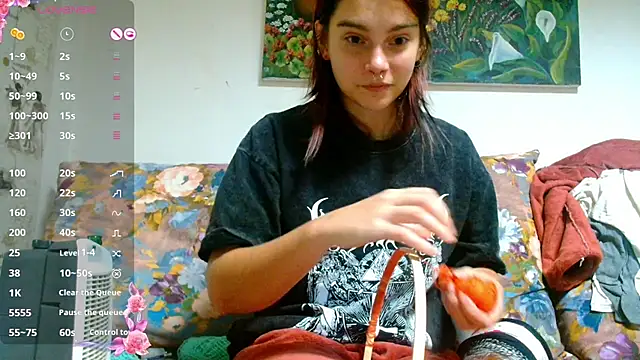 Snapshot of Sophie_Bell chatting on December 7, 2024, 9:44 pm Sophie Bell online show from December 7, 2024, 9:44 pm