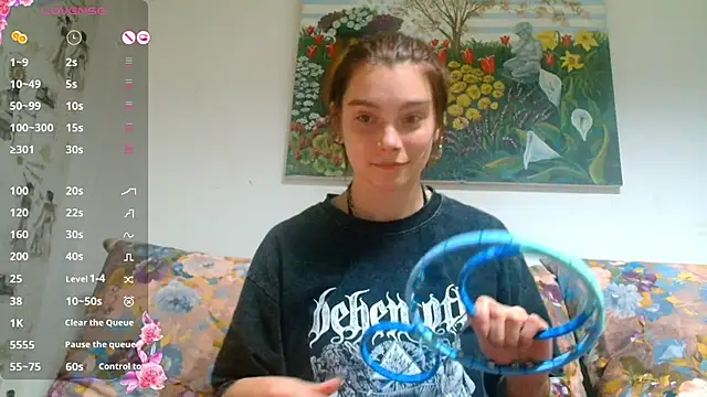 Snapshot of Sophie_Bell chatting on December 13, 2024, 8:58 pm Sophie Bell online show from December 13, 2024, 8:58 pm
