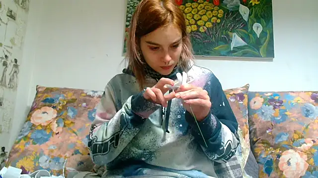 Snapshot of Sophie_Bell chatting on December 27, 2024, 7:46 pm Sophie Bell online show from December 27, 2024, 7:46 pm