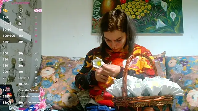 Snapshot of Sophie_Bell chatting on December 28, 2024, 8:25 pm Sophie Bell online show from December 28, 2024, 8:25 pm