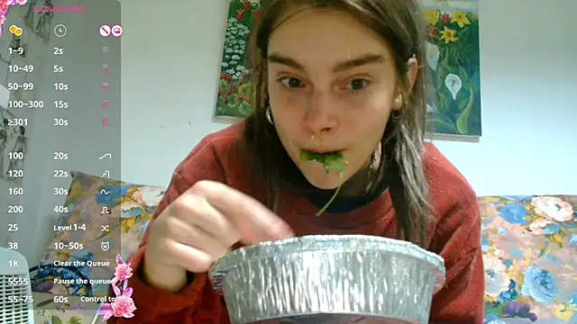 Snapshot of Sophie_Bell chatting on January 8, 2025, 8:50 pm Sophie Bell online show from January 8, 2025, 8:50 pm