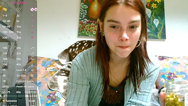 Snapshot of Sophie_Bell chatting on March 6, 2025, 8:16 pm Sophie Bell online show from March 6, 2025, 8:16 pm