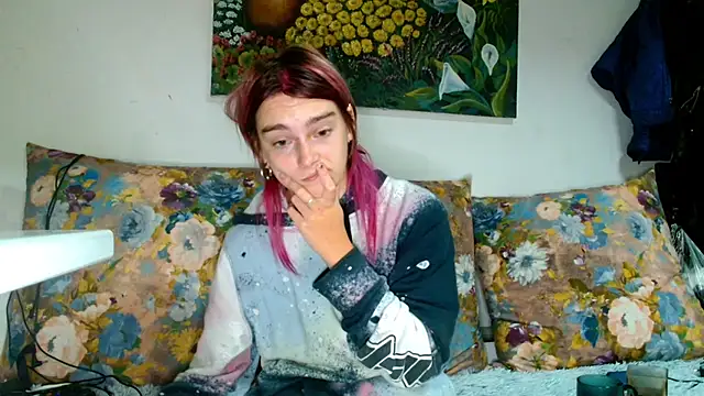 Snapshot of Sophie_Bell chatting on October 4, 2025, 6:06 pm Sophie Bell online show from October 4, 2025, 6:06 pm