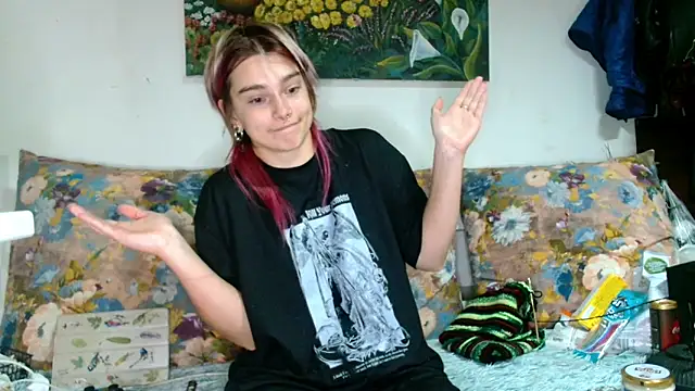 Snapshot of Sophie_Bell chatting on October 11, 2025, 4:38 pm Sophie Bell online show from October 11, 2025, 4:38 pm