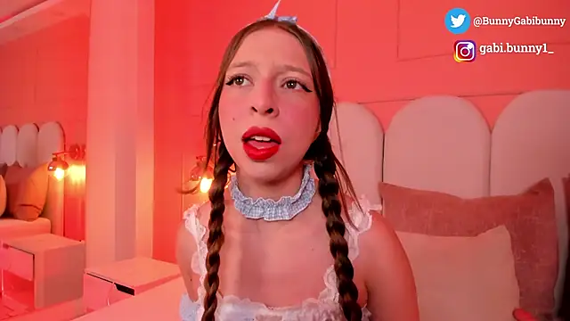 Snapshot of gabi_bunny chatting on October 27, 2025, 10:25 pm gabi bunny online show from October 27, 2025, 10:25 pm