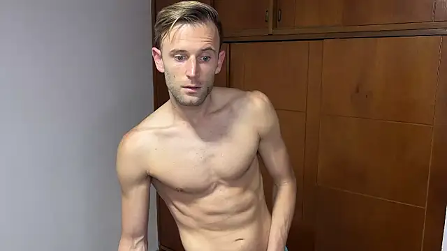 aquilesmade online show from December 4, 2024, 1:03 am