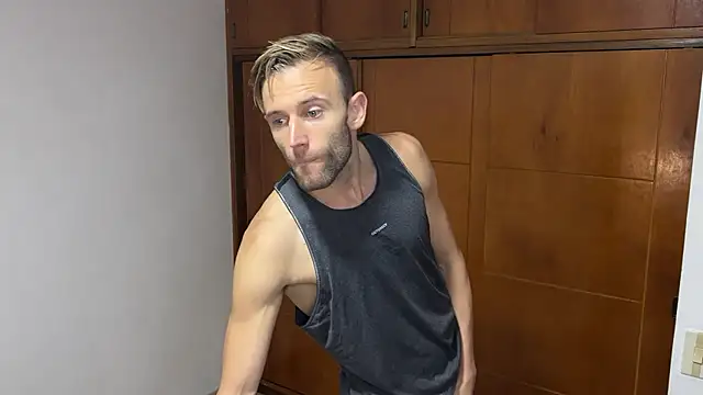 aquilesmade online show from December 29, 2024, 4:19 pm