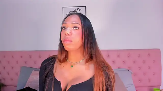 Nicole Paradise online show from November 17, 2025, 12:33 pm