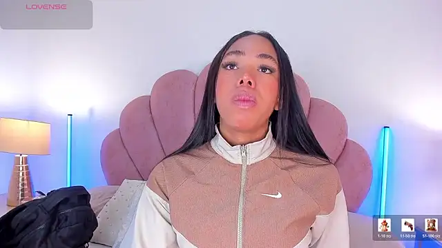 Nicole Paradise online show from March 3, 2026, 12:44 pm