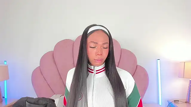 Nicole Paradise online show from March 26, 2026, 12:44 pm