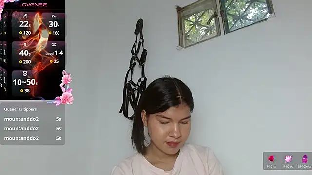 SophiaMeyerst online show from February 6, 2025, 5:30 pm