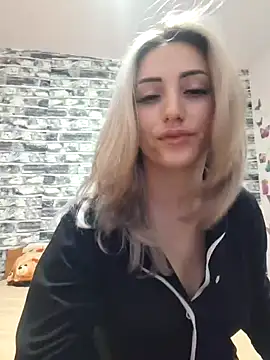 DeeaFUN25 online show from January 15, 2025, 5:37 pm