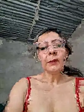 Mia-funny20 online show from April 13, 2026, 8:47 pm