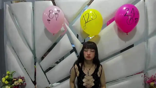 Aurora 18 online show from December 28, 2024, 5:46 pm