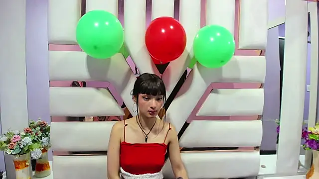 Aurora 18 online show from December 31, 2024, 5:07 pm