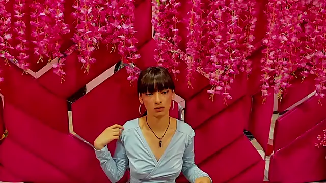 Aurora 18 online show from February 7, 2025, 9:04 pm