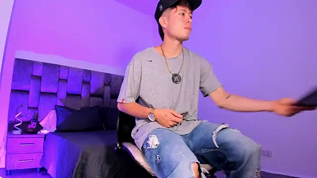 MarcusCollinss  online show from December 27, 2024, 3:15 pm