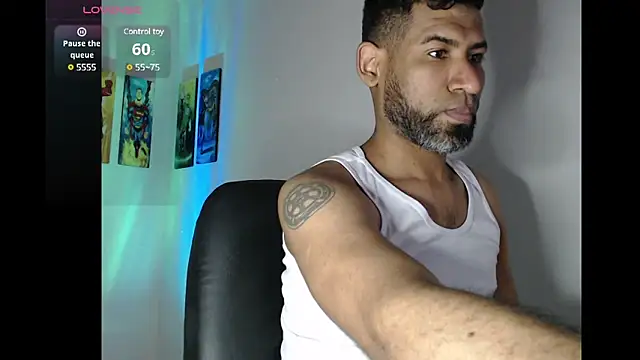 Snapshot of Enriblack92 chatting on December 20, 2024, 10:00 pm Enriblack92 online show from December 20, 2024, 10:00 pm