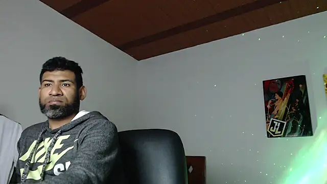 Snapshot of Enriblack92 chatting on December 28, 2024, 7:33 pm Enriblack92 online show from December 28, 2024, 7:33 pm