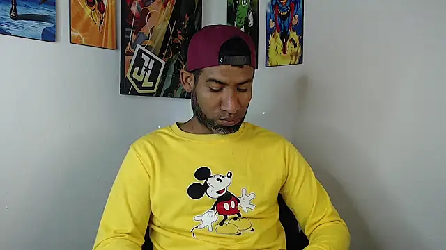 Snapshot of Enriblack92 chatting on January 22, 2025, 6:31 pm Enriblack92 online show from January 22, 2025, 6:31 pm