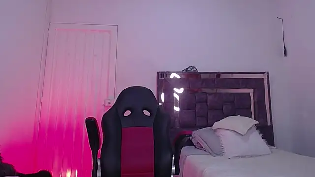 alejandrafitt online show from September 11, 2025, 1:49 am