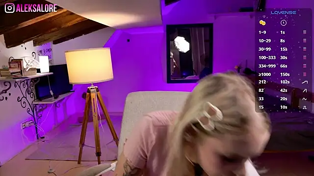 LexieLoree online show from September 12, 2025, 3:06 am