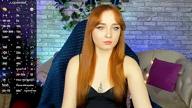 Emma Chery online show from January 11, 2025, 1:43 pm