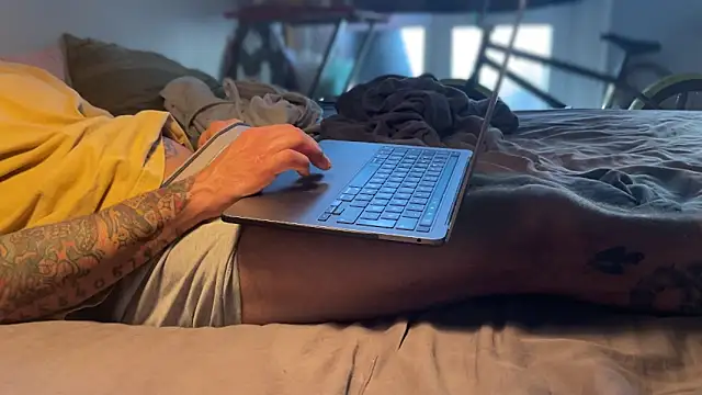 Snapshot of kameray12 chatting on March 9, 2025, 1:59 pm kameray12 online show from March 9, 2025, 1:59 pm