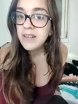 Miachan LaGattinaVogliosa online show from October 22, 2025, 1:11 pm