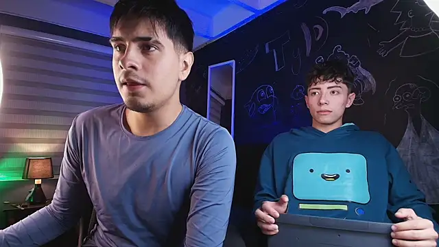 thiago rockwelll online show from April 15, 2026, 3:02 am