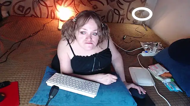 MiniNatalie online show from January 24, 2025, 1:57 pm