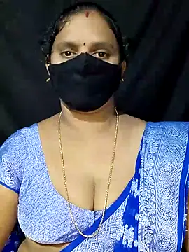 vintage-vibs online show from October 8, 2025, 5:43 pm