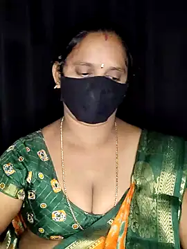 vintage-vibs online show from November 2, 2025, 5:59 pm