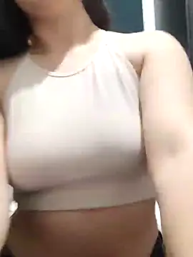 dulccemaria24 online show from December 13, 2024, 3:49 am