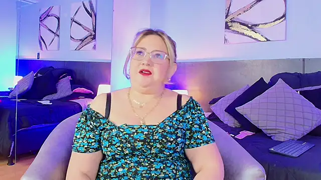 Snapshot of MartinaCaycedo chatting on January 25, 2025, 10:08 am MartinaCaycedo online show from January 25, 2025, 10:08 am