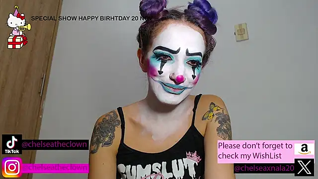 Eloise-brown online show from November 17, 2025, 8:03 pm