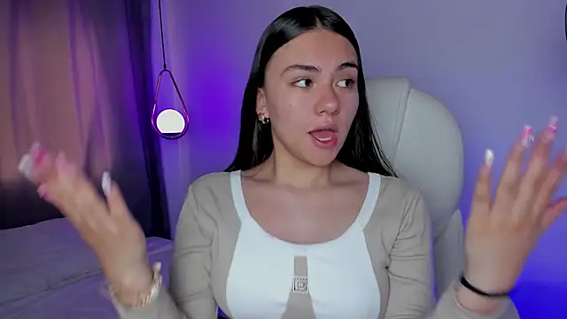 mia nevaeh online show from February 7, 2026, 8:23 pm