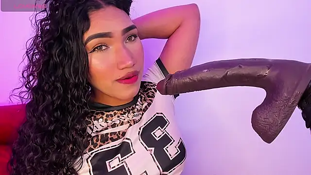 Snapshot of Olivia_fx chatting on July 12, 2026, 7:38 pm Olivia fx online show from July 12, 2026, 7:38 pm