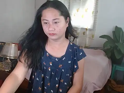 Sweet amberxyz18 online show from April 19, 2026, 3:50 am