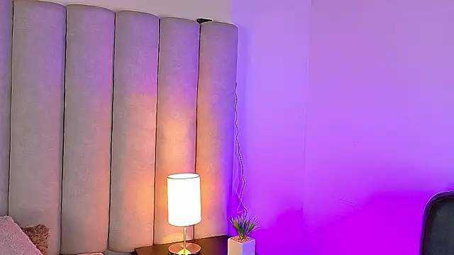 AmyPalmmer online show from September 9, 2025, 11:43 am