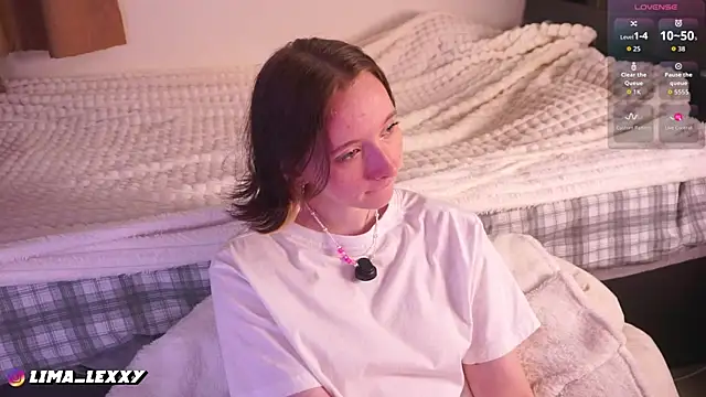 LimaLexxx online show from April 22, 2026, 2:36 am