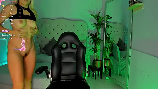 charlotte  grey online show from January 31, 2025, 9:16 pm