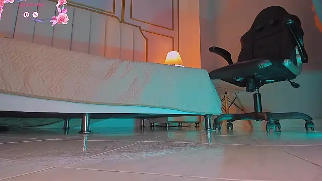 charlotte  grey online show from February 14, 2026, 8:16 pm