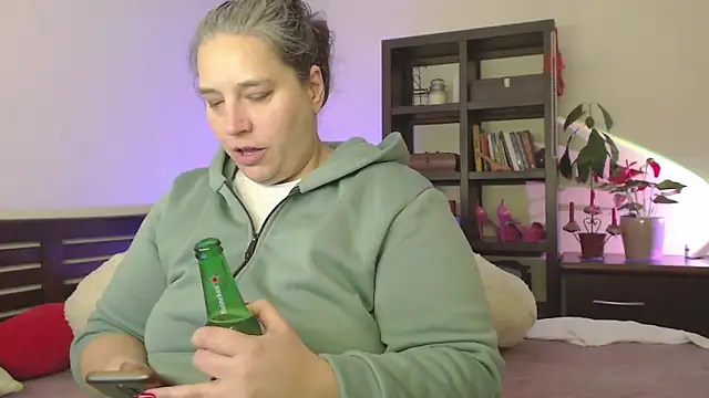 Snapshot of Niter chatting on January 10, 2025, 1:21 am Niter online show from January 10, 2025, 1:21 am