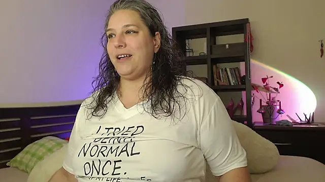 Snapshot of Niter chatting on March 6, 2025, 5:22 pm Niter online show from March 6, 2025, 5:22 pm